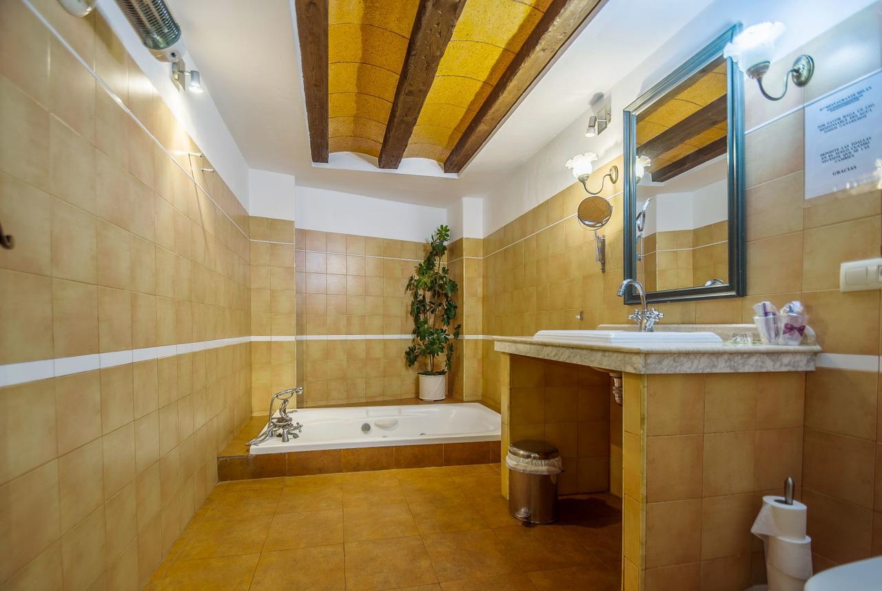Hostal Nuevo Milan I San Clemente  Exterior foto